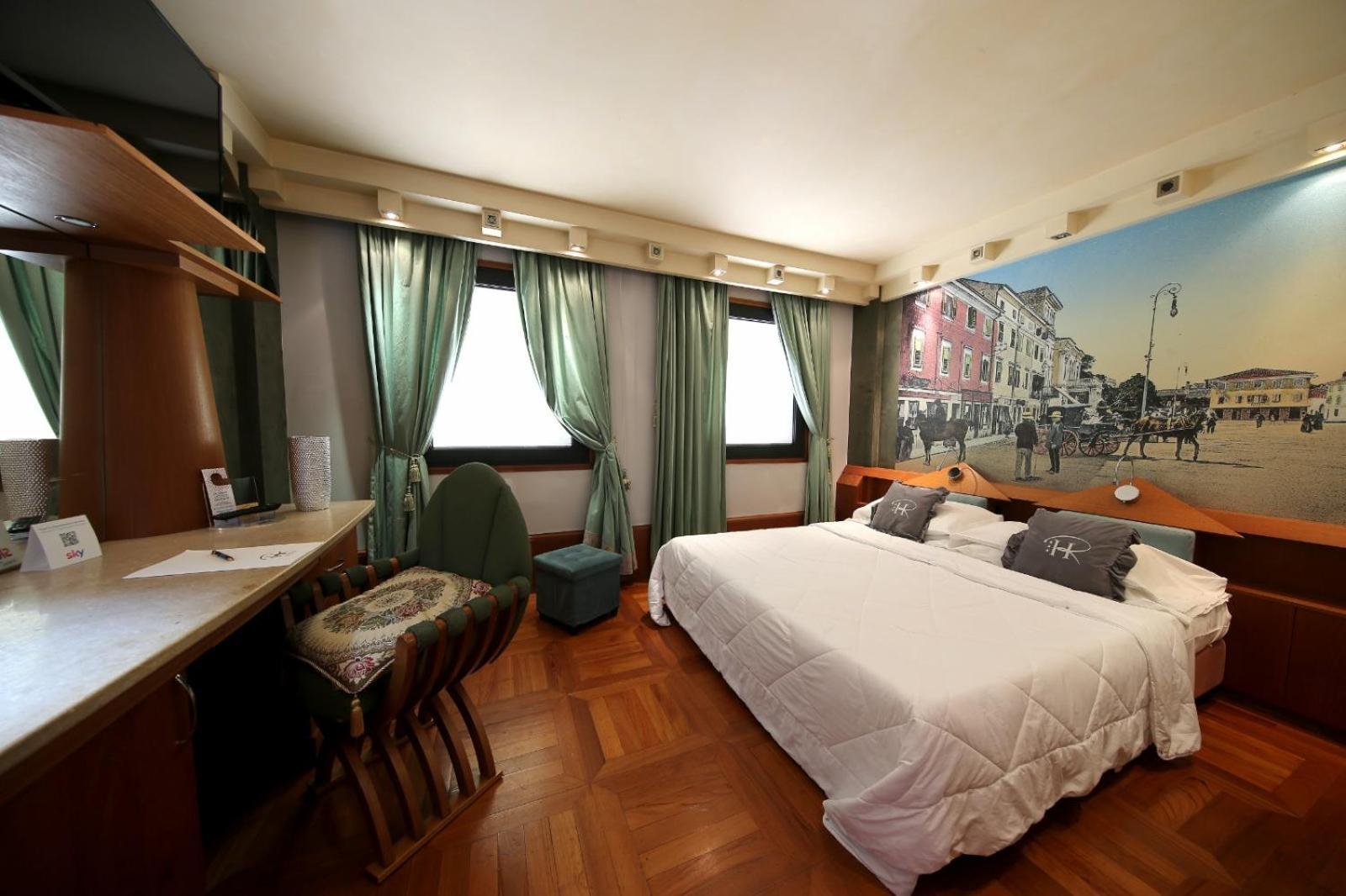 Hr Hotel Monfalcone Eksteriør bilde