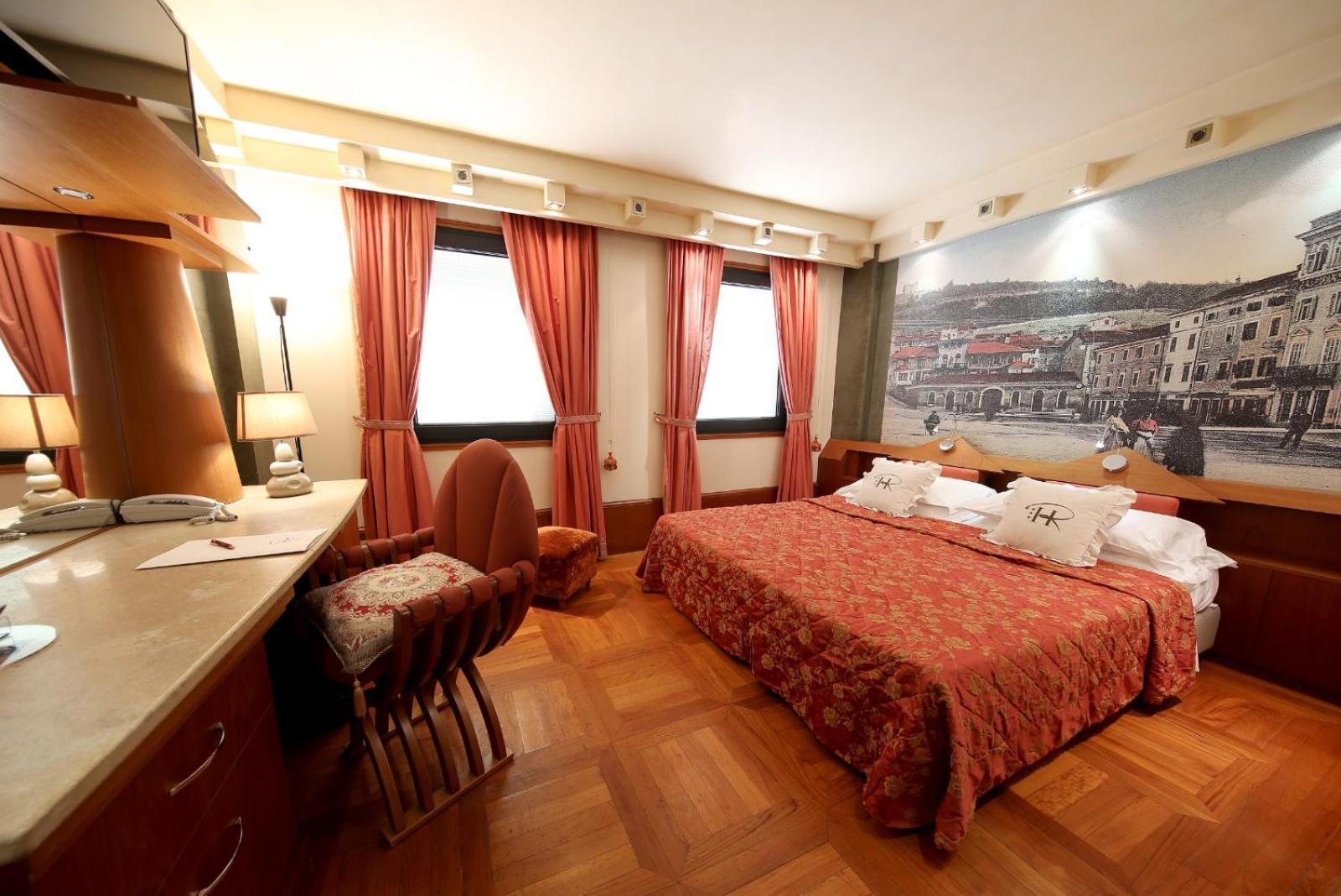 Hr Hotel Monfalcone Eksteriør bilde