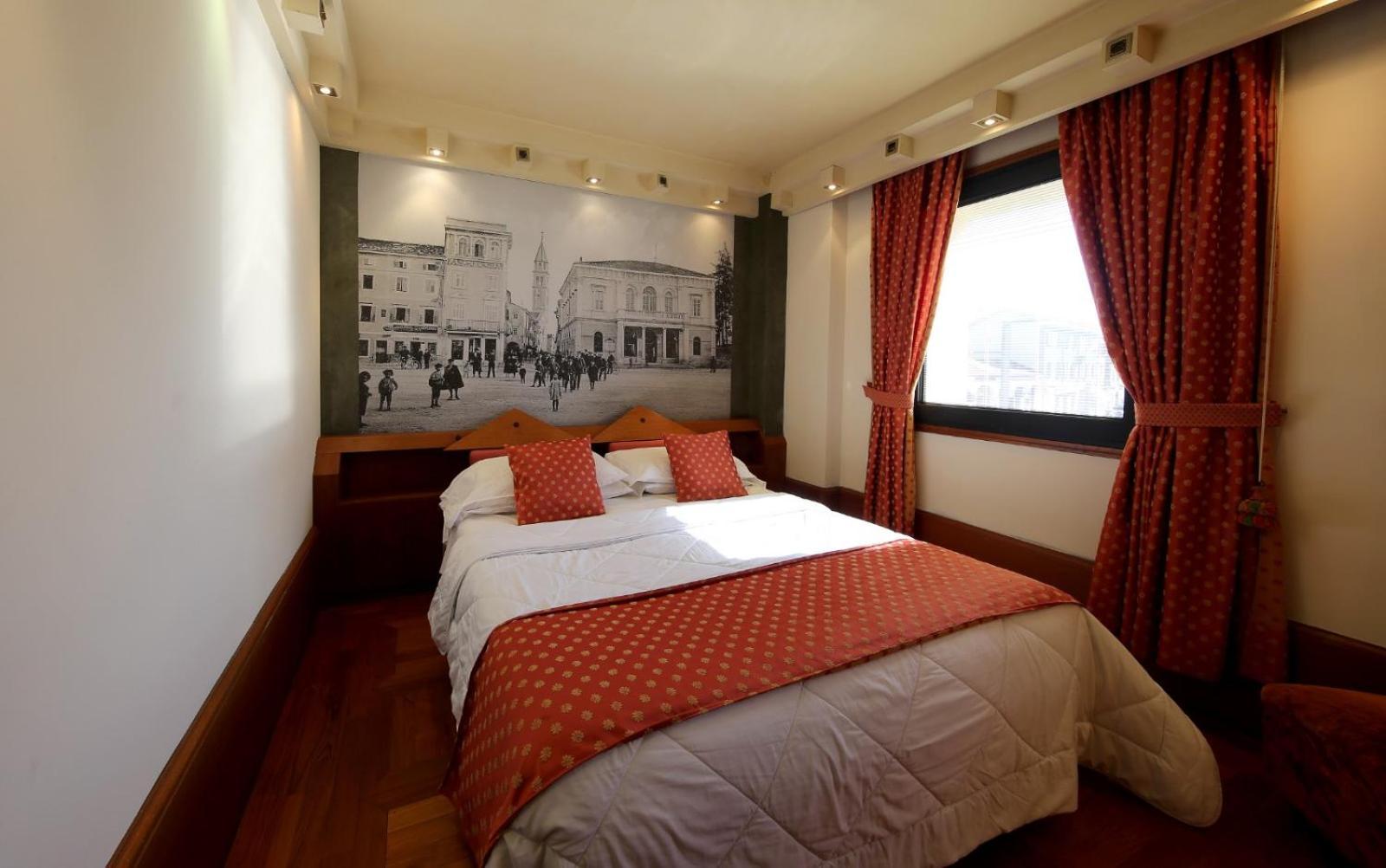 Hr Hotel Monfalcone Eksteriør bilde