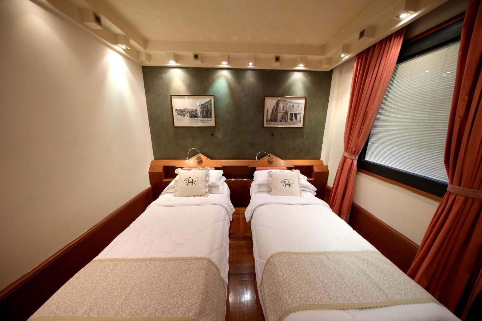 Hr Hotel Monfalcone Eksteriør bilde