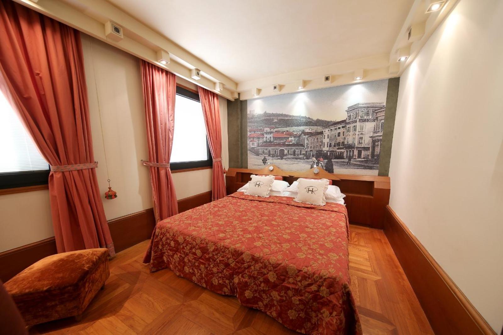 Hr Hotel Monfalcone Eksteriør bilde
